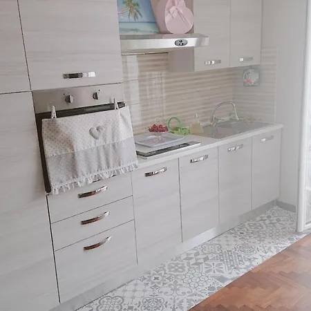 Sky-terrace In Station, 3 Bedrooms * Nápoly