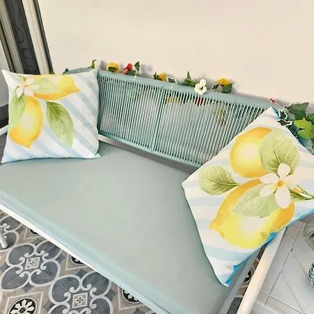 Appartement Sky-terrace In Station, 3 Bedrooms Napels