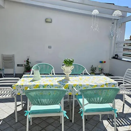 Sky-terrace In Station, 3 Bedrooms