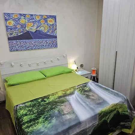 Sky-terrace In Station, 3 Bedrooms Appartement Napels